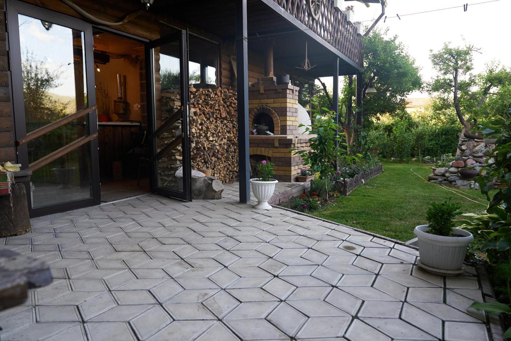 Argo Guest House Karakol Εξωτερικό φωτογραφία